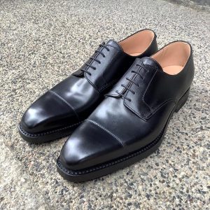 玄人好み？！クロケット＆ジョーンズのストレートチップ、ノーリッチ