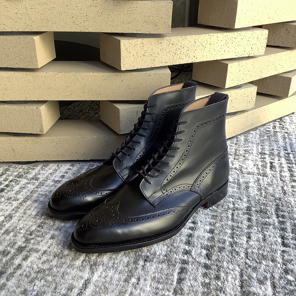 Tricker's/トリッカーズ”のデュークコレクション – 株式会社