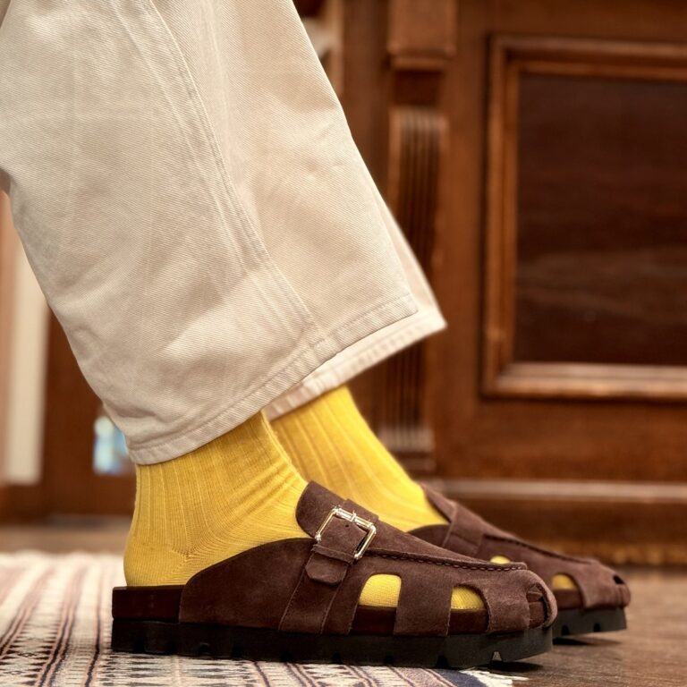 GRENSONのクロッグサンダル「DALE」