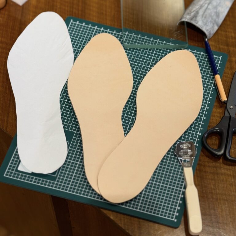 青山本店・サロン淀屋橋店より「インソール加工」のご案内です