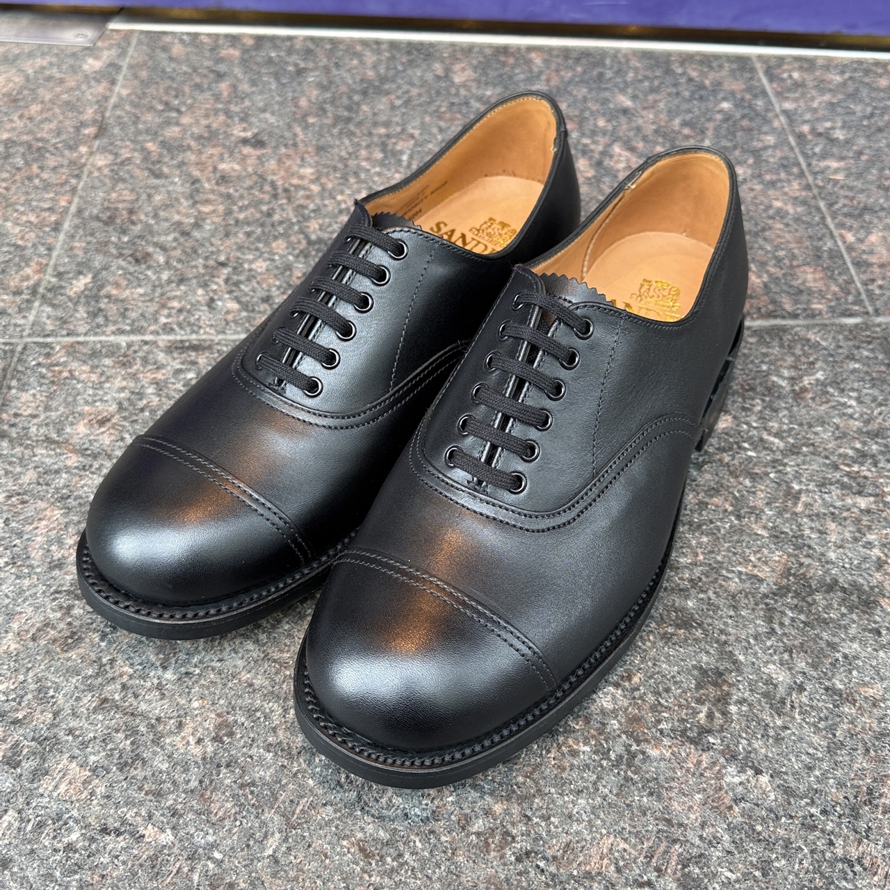 サンダース新作入荷しました(New Arrival SANDERS) – 株式会社